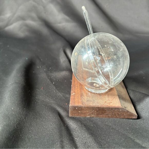 NEW Deluxe Acrylic Walnut Wood Base Baseball & Trading Card Display Holder 2 Ava - Picture 3 of 7
